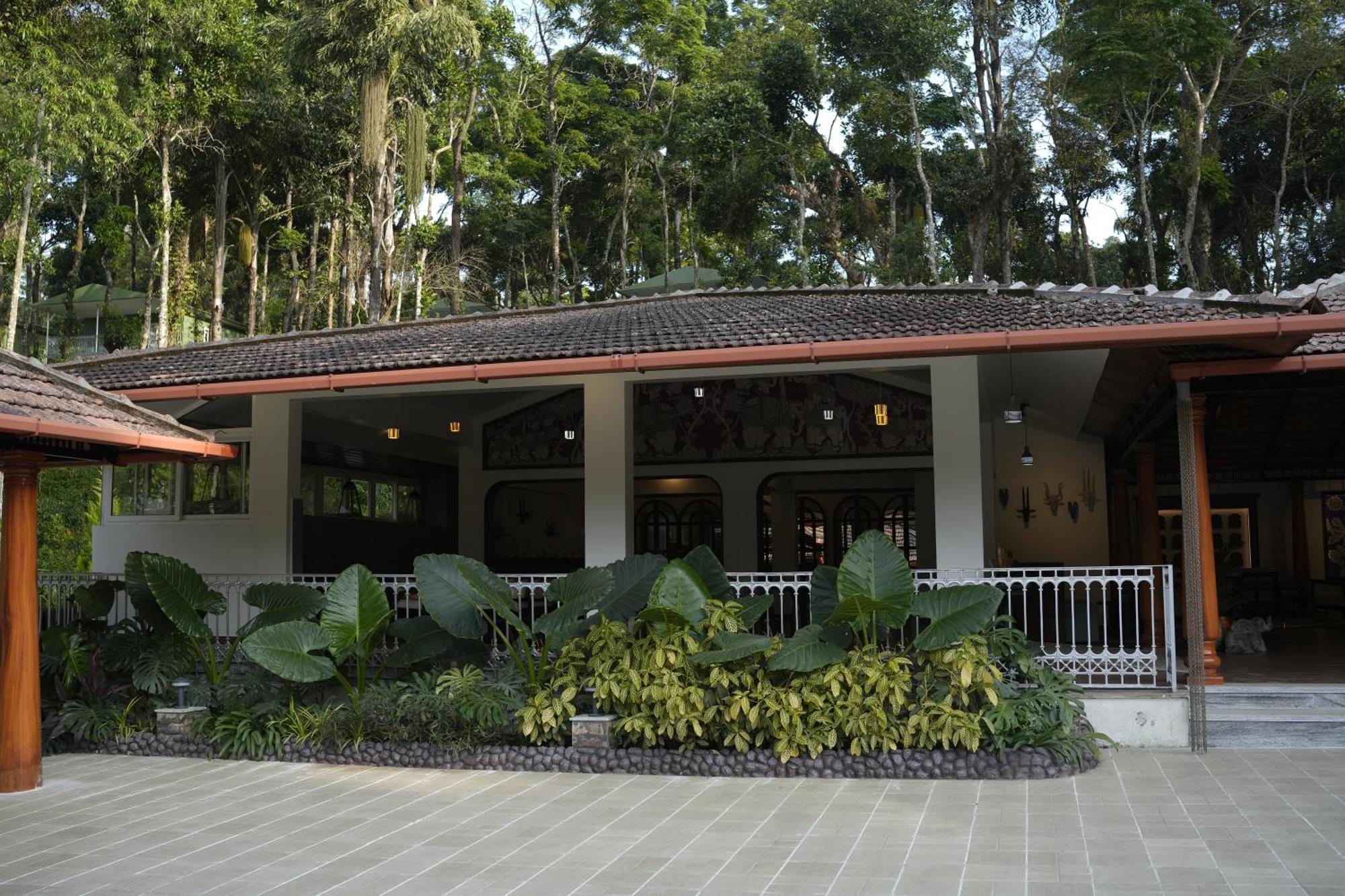 Regenta Resort Sakleshpur Bagian luar foto