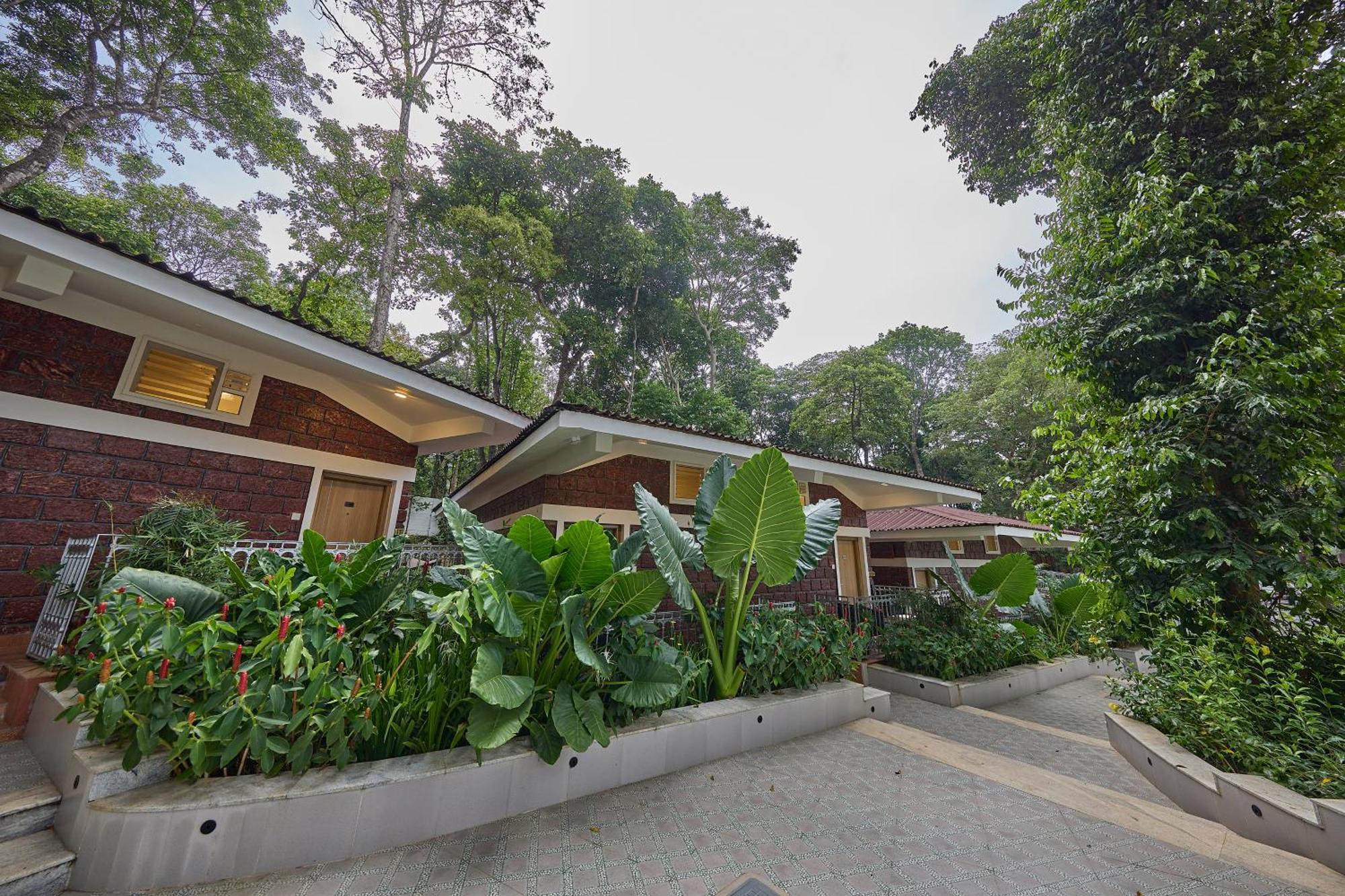 Regenta Resort Sakleshpur Bagian luar foto