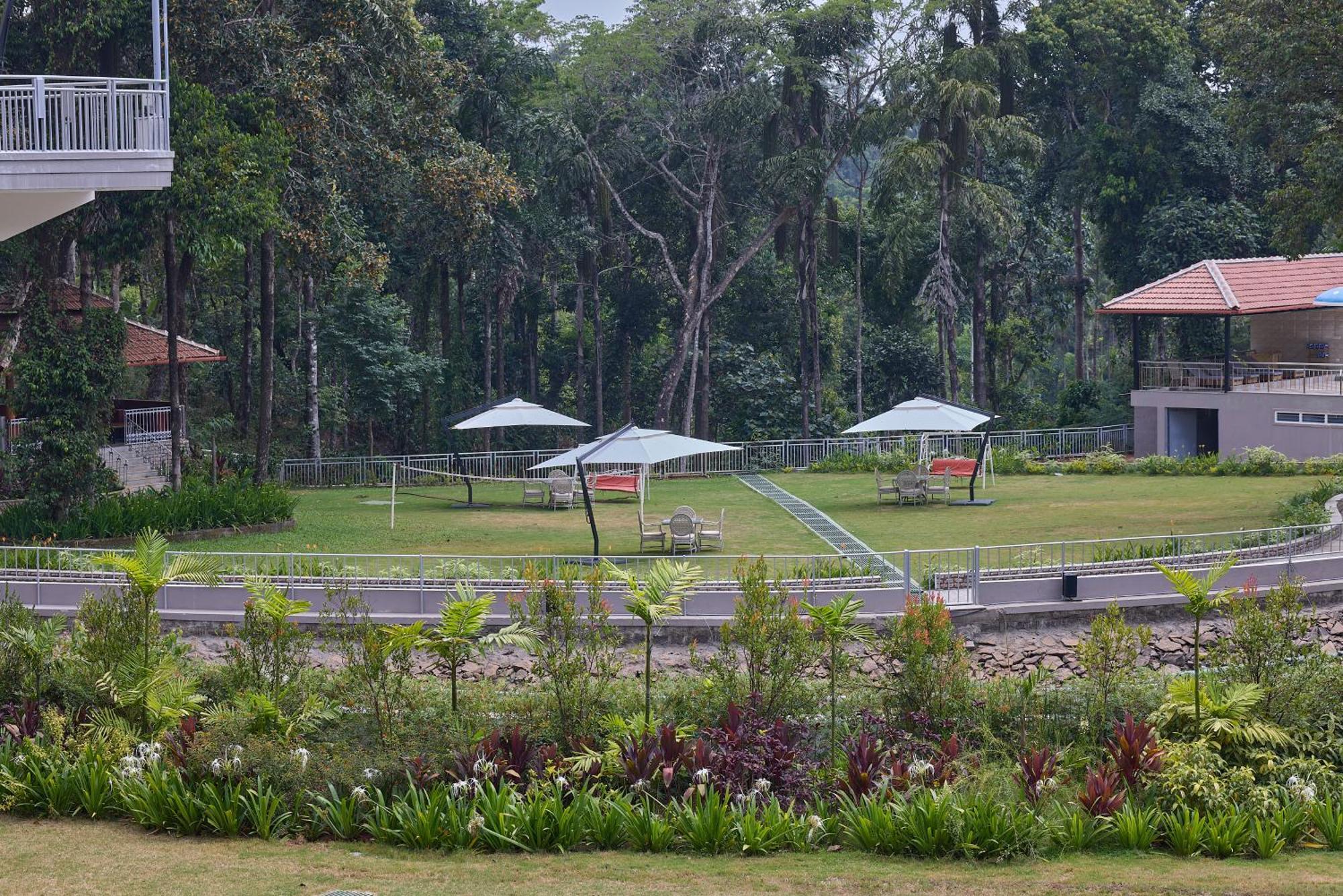 Regenta Resort Sakleshpur Bagian luar foto