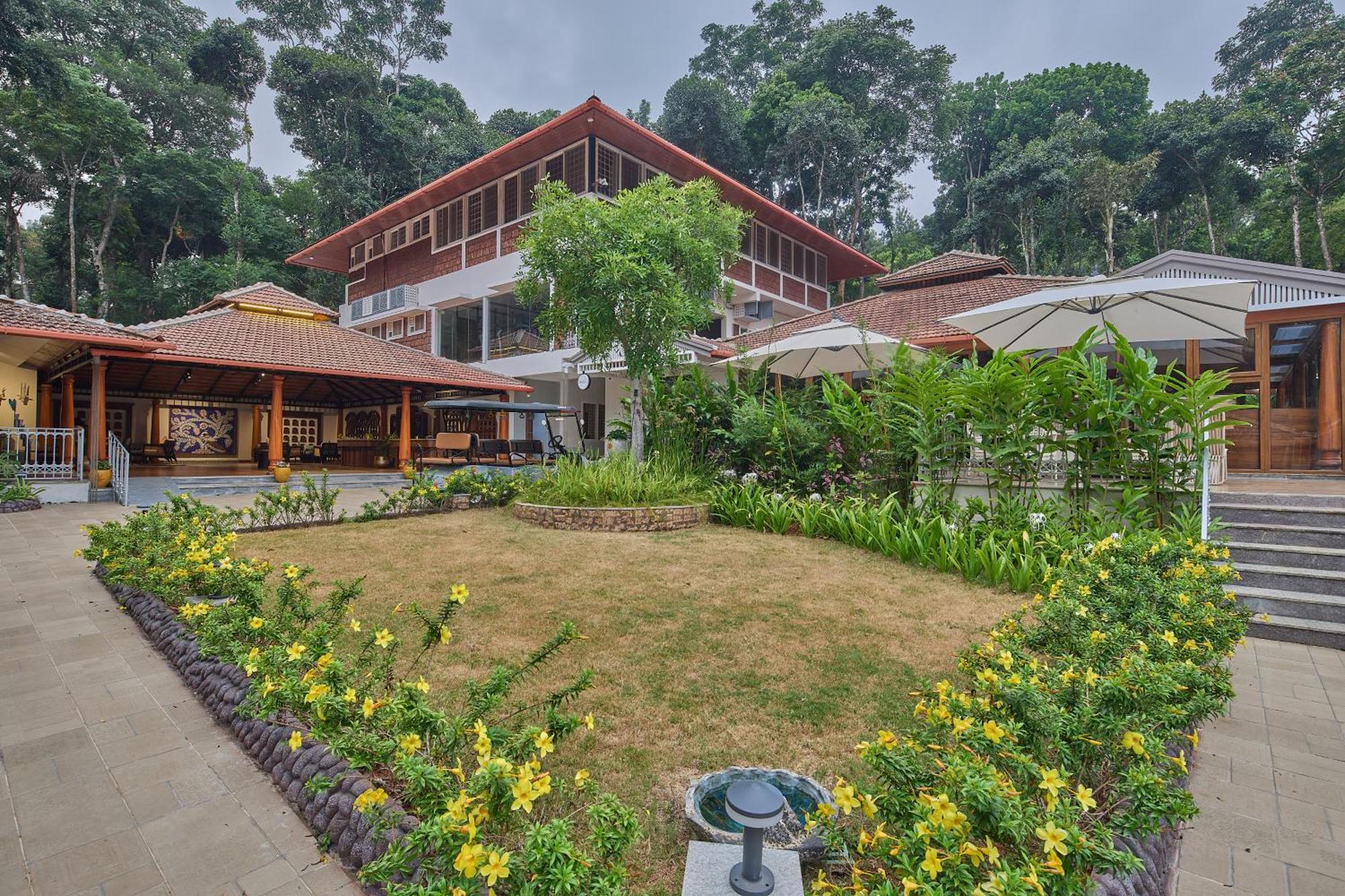 Regenta Resort Sakleshpur Bagian luar foto